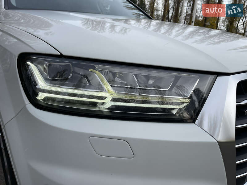 Внедорожник / Кроссовер Audi Q7 2015 в Киеве