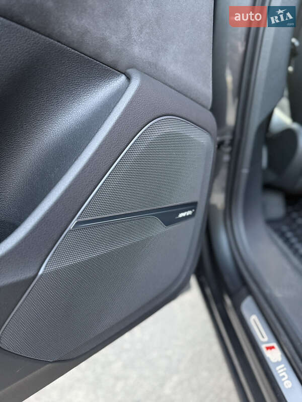 Внедорожник / Кроссовер Audi Q7 2016 в Баре