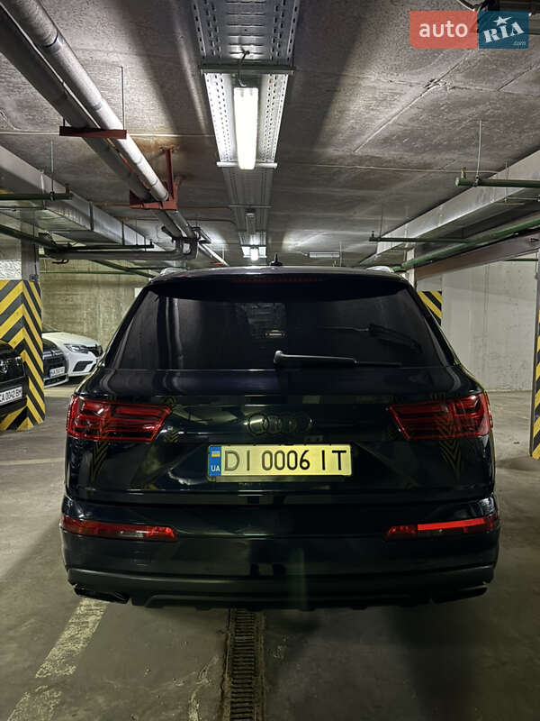 Позашляховик / Кросовер Audi Q7 2016 в Києві фото 28 Позашляховик / Кросовер Audi Q7 2016 в Києві