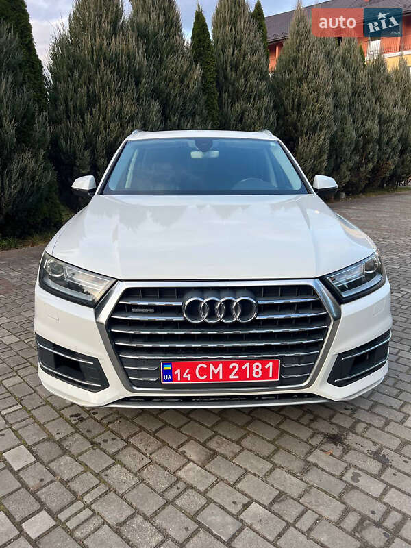 Позашляховик / Кросовер Audi Q7 2016 в Львові