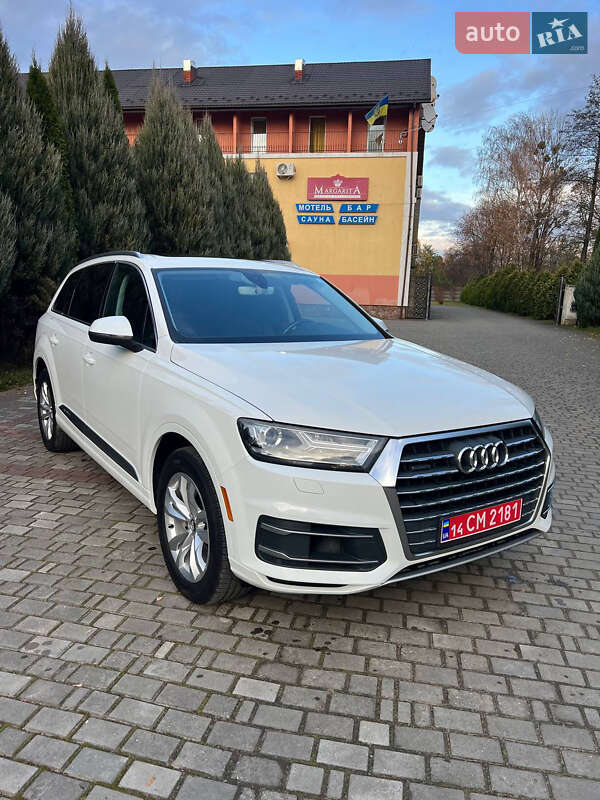 Позашляховик / Кросовер Audi Q7 2016 в Львові