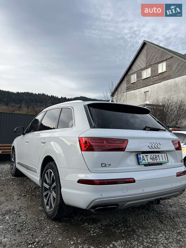 Внедорожник / Кроссовер Audi Q7 2017 в Рахове