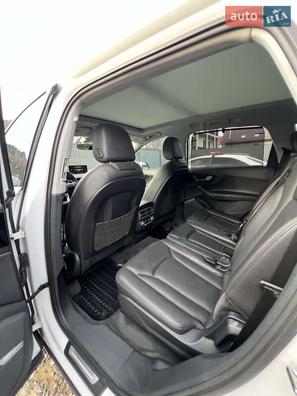 Внедорожник / Кроссовер Audi Q7 2017 в Рахове