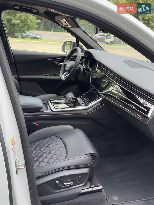 Позашляховик / Кросовер Audi Q7 2020 в Одесі