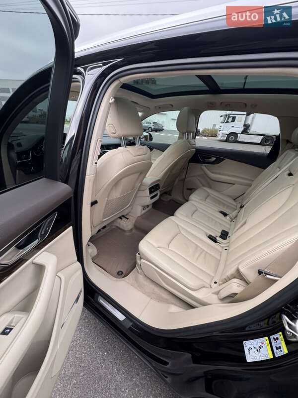 Позашляховик / Кросовер Audi Q7 2018 в Вінниці