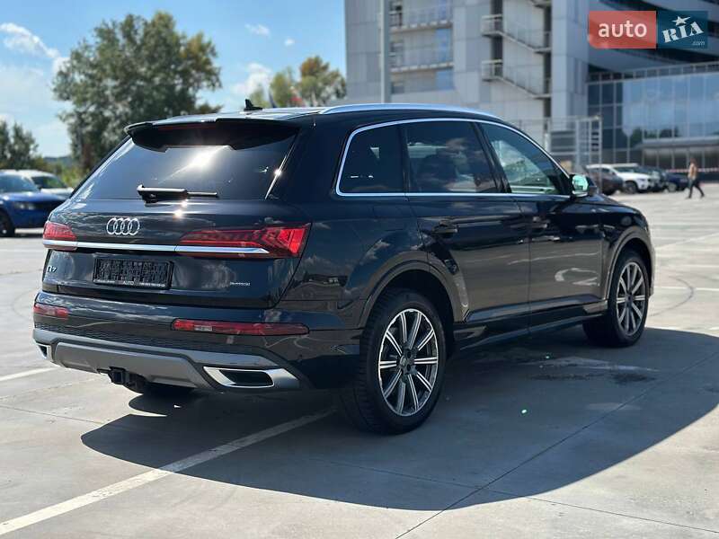Позашляховик / Кросовер Audi Q7 2019 в Києві