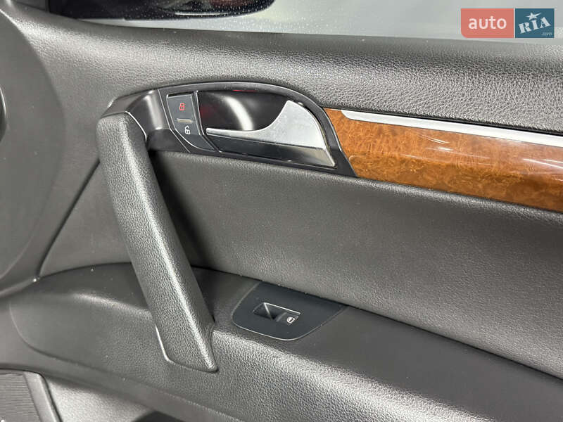 Позашляховик / Кросовер Audi Q7 2008 в Одесі фото 27 Позашляховик / Кросовер Audi Q7 2008 в Одесі