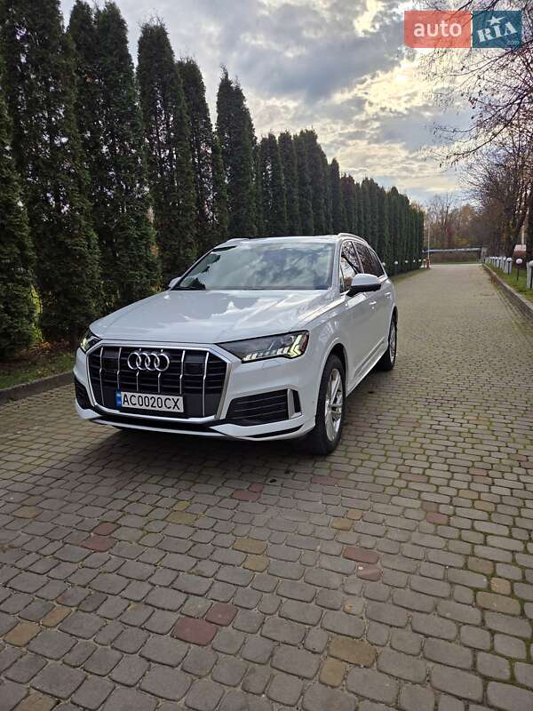 Позашляховик / Кросовер Audi Q7 2021 в Луцьку