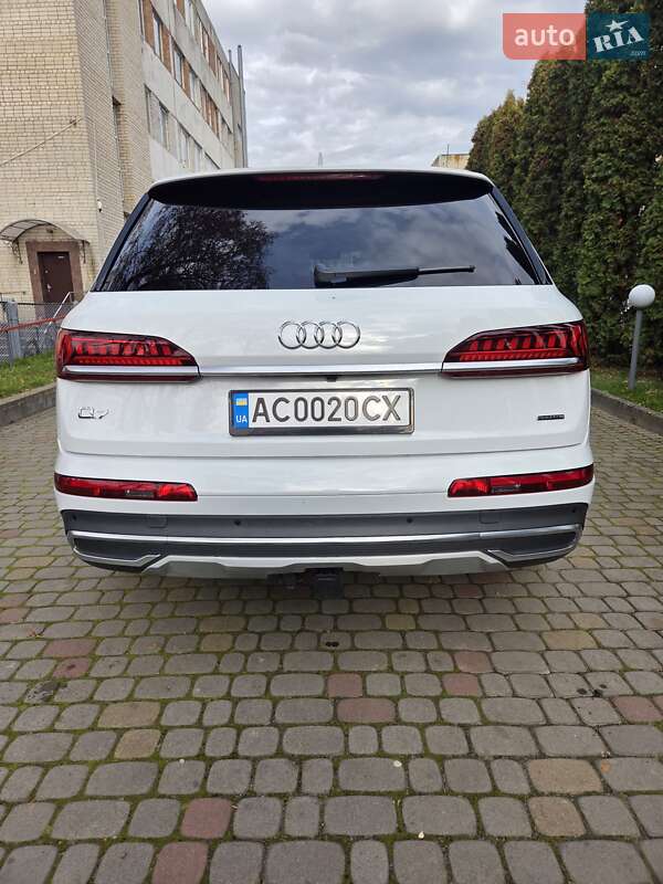 Позашляховик / Кросовер Audi Q7 2021 в Луцьку