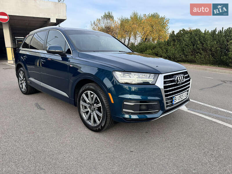 Позашляховик / Кросовер Audi Q7 2018 в Києві