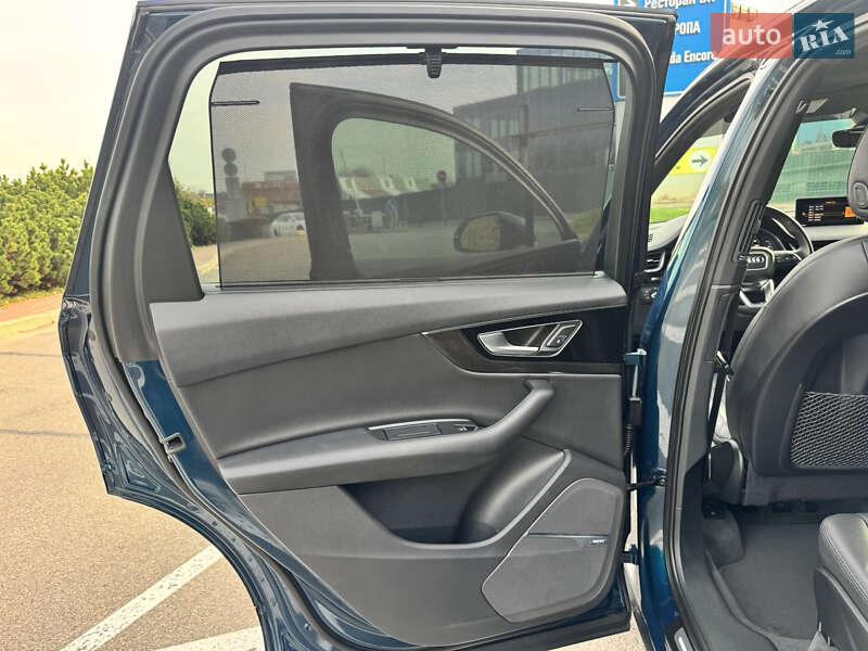 Позашляховик / Кросовер Audi Q7 2018 в Києві