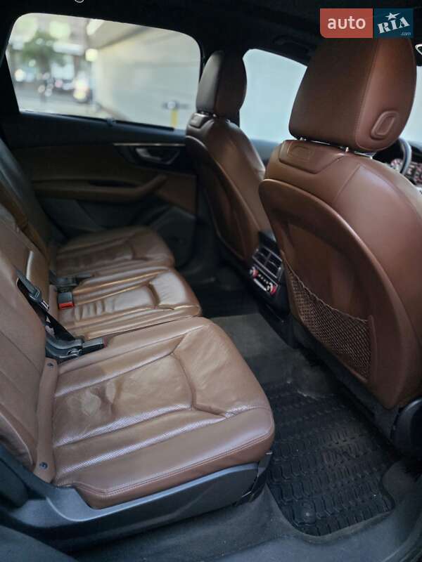 Позашляховик / Кросовер Audi Q7 2016 в Черкасах фото 11 Позашляховик / Кросовер Audi Q7 2016 в Черкасах