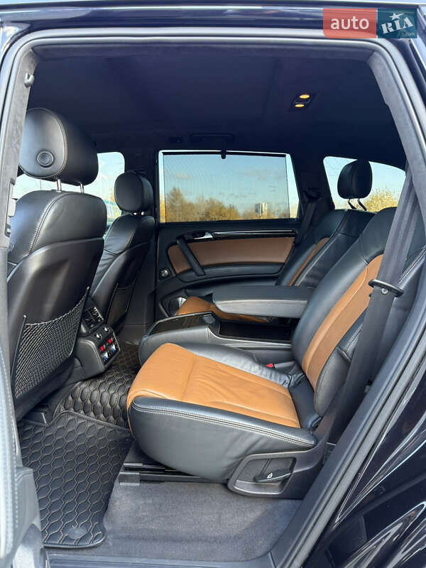 Внедорожник / Кроссовер Audi Q7 2010 в Киеве