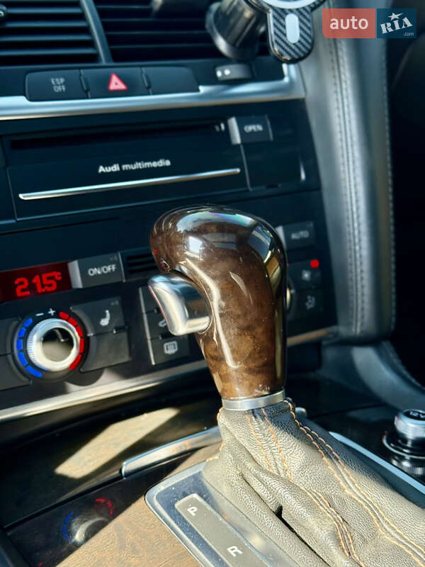 Внедорожник / Кроссовер Audi Q7 2010 в Киеве