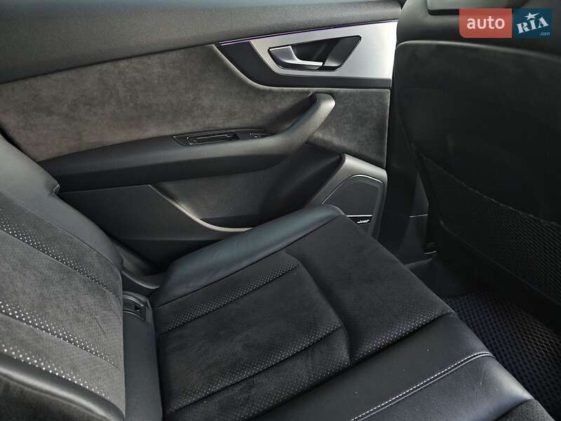 Внедорожник / Кроссовер Audi Q7 2019 в Киеве