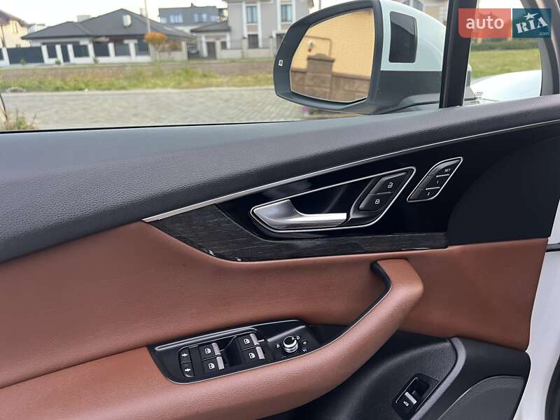 Внедорожник / Кроссовер Audi Q7 2017 в Ровно фото 23 Внедорожник / Кроссовер Audi Q7 2017 в Ровно