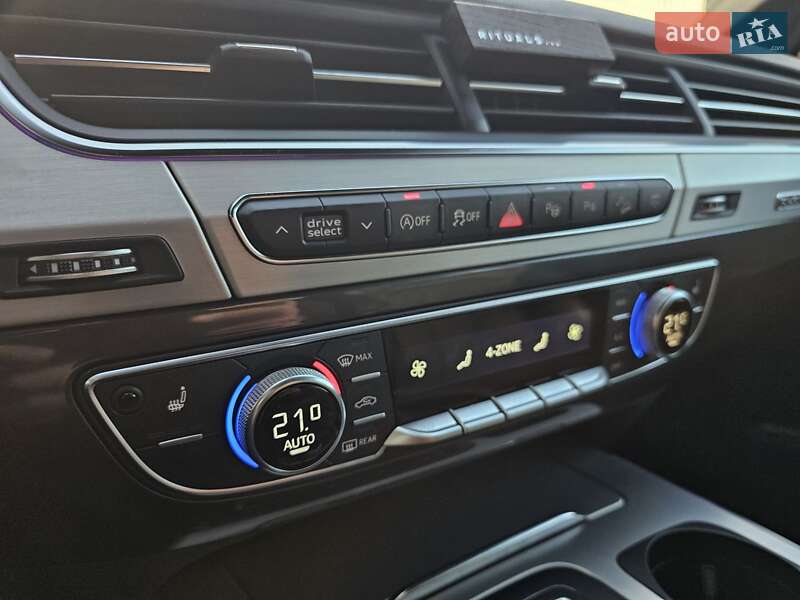 Внедорожник / Кроссовер Audi Q7 2019 в Киеве