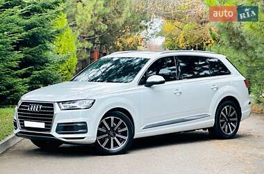 Позашляховик / Кросовер Audi Q7 2016 в Дніпрі