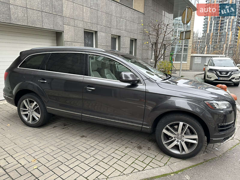 Внедорожник / Кроссовер Audi Q7 2015 в Киеве