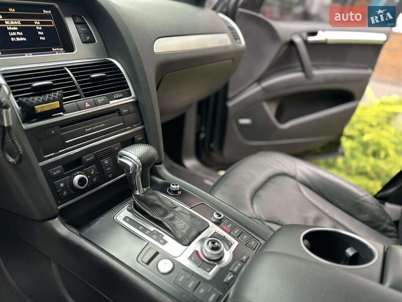 Позашляховик / Кросовер Audi Q7 2014 в Вінниці