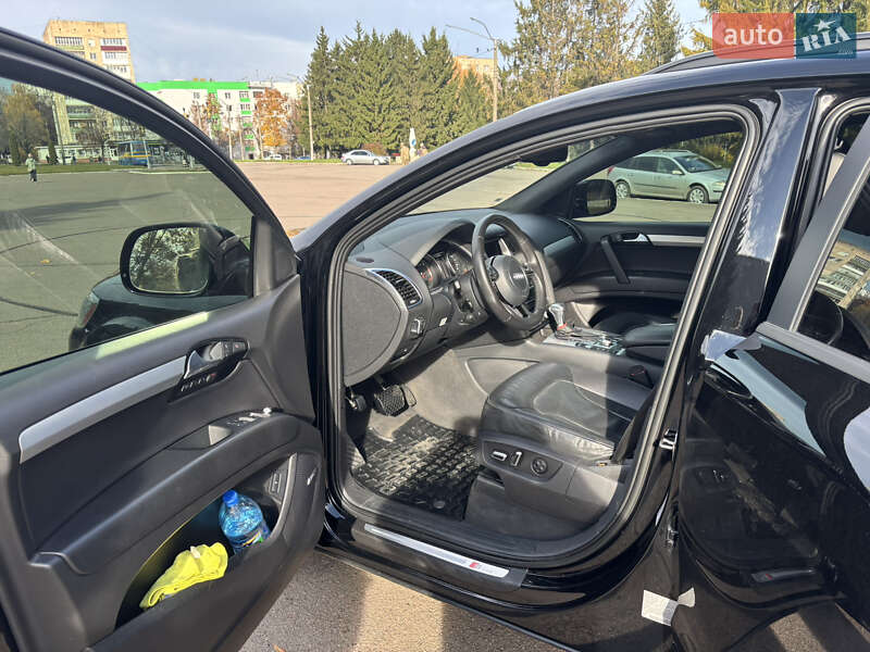 Позашляховик / Кросовер Audi Q7 2013 в Києві