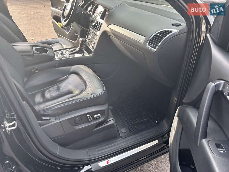 Позашляховик / Кросовер Audi Q7 2013 в Києві