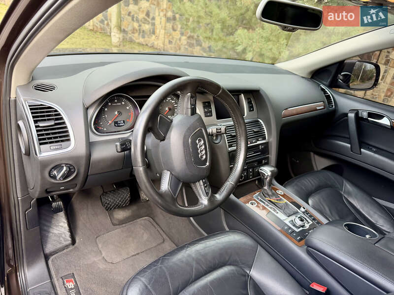Позашляховик / Кросовер Audi Q7 2012 в Львові
