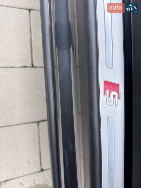 Позашляховик / Кросовер Audi Q7 2022 в Тячеві