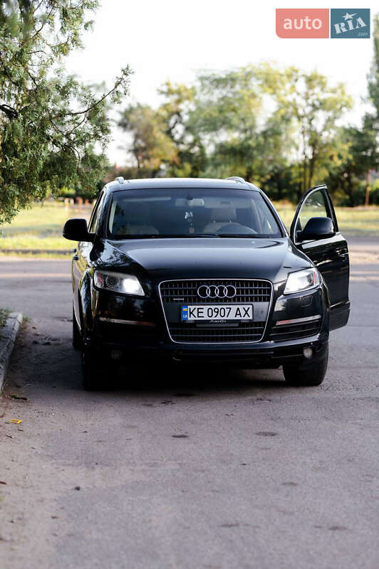 Позашляховик / Кросовер Audi Q7 2007 в Дніпрі