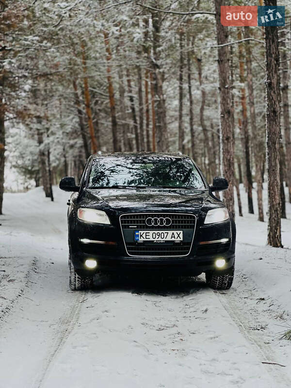 Позашляховик / Кросовер Audi Q7 2007 в Дніпрі