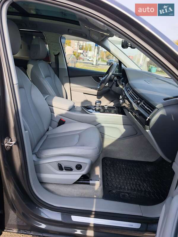 Внедорожник / Кроссовер Audi Q7 2018 в Днепре