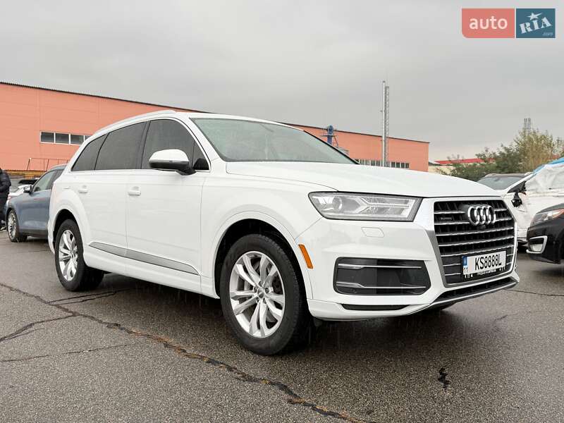 Внедорожник / Кроссовер Audi Q7 2016 в Киеве