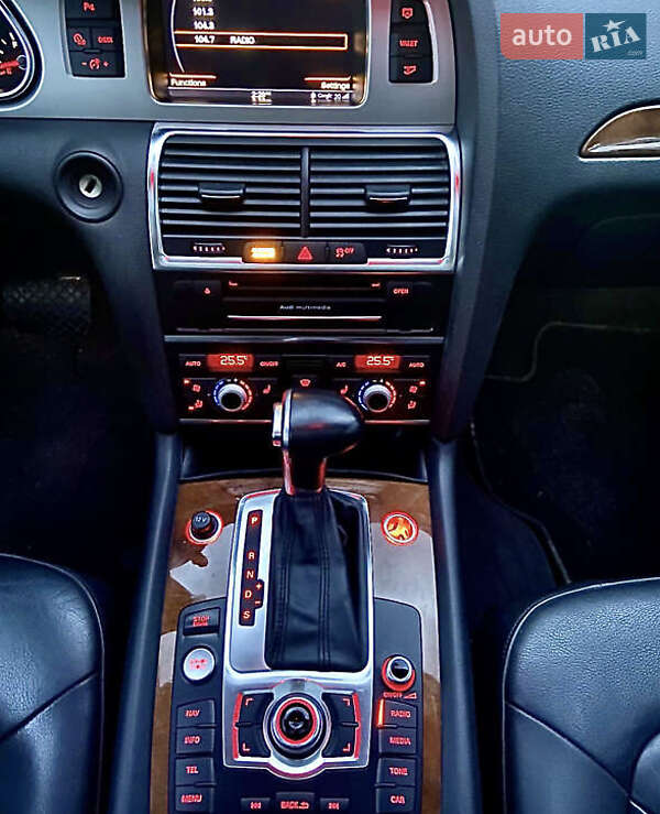 Внедорожник / Кроссовер Audi Q7 2015 в Львове