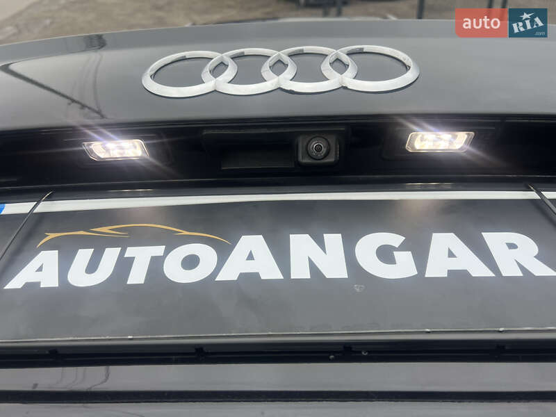 Внедорожник / Кроссовер Audi Q7 2016 в Киеве