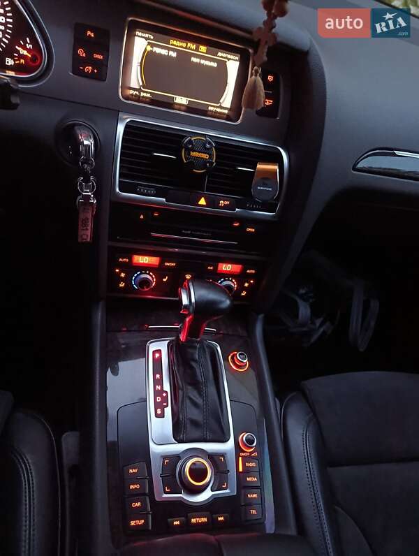 Позашляховик / Кросовер Audi Q7 2013 в Березані фото 46 Позашляховик / Кросовер Audi Q7 2013 в Березані