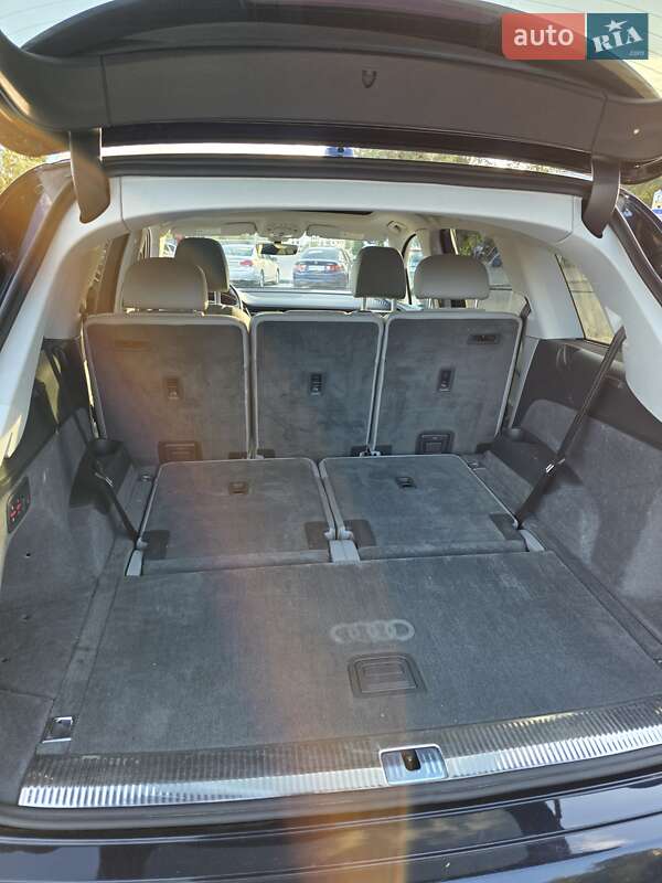 Внедорожник / Кроссовер Audi Q7 2017 в Запорожье