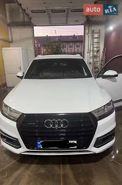 Позашляховик / Кросовер Audi Q7 2016 в Києві