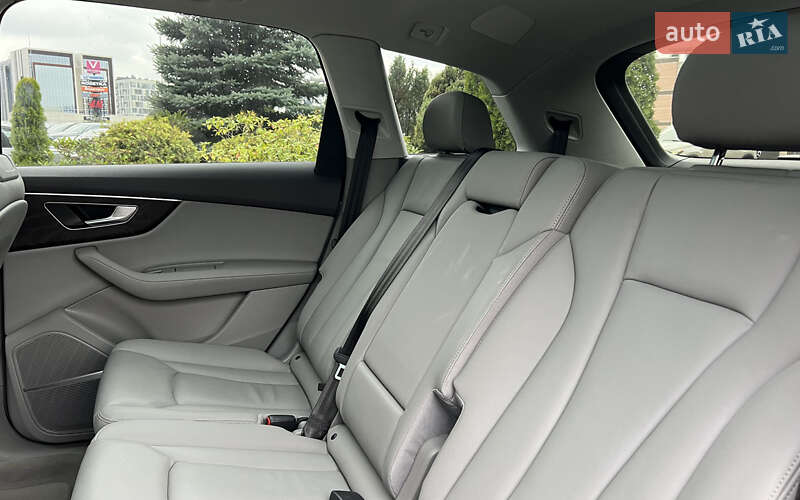 Внедорожник / Кроссовер Audi Q7 2022 в Львове