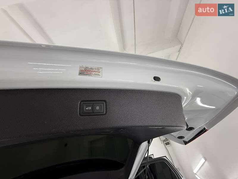 Внедорожник / Кроссовер Audi Q7 2018 в Трускавце