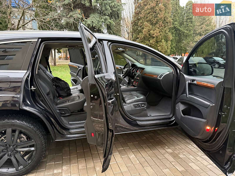 Позашляховик / Кросовер Audi Q7 2010 в Кам'янець-Подільському
