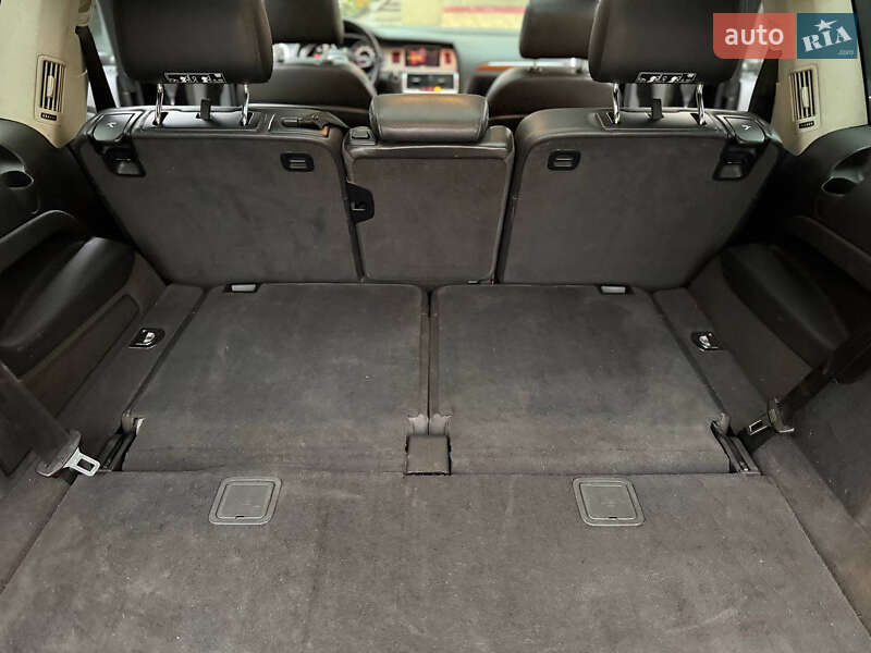 Позашляховик / Кросовер Audi Q7 2010 в Кам'янець-Подільському