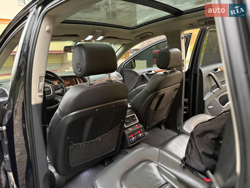 Позашляховик / Кросовер Audi Q7 2010 в Кам'янець-Подільському