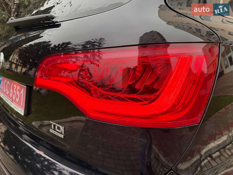 Позашляховик / Кросовер Audi Q7 2010 в Кам'янець-Подільському