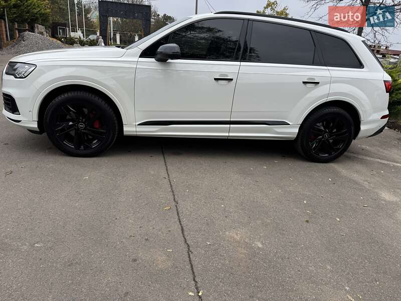 Позашляховик / Кросовер Audi Q7 2020 в Одесі