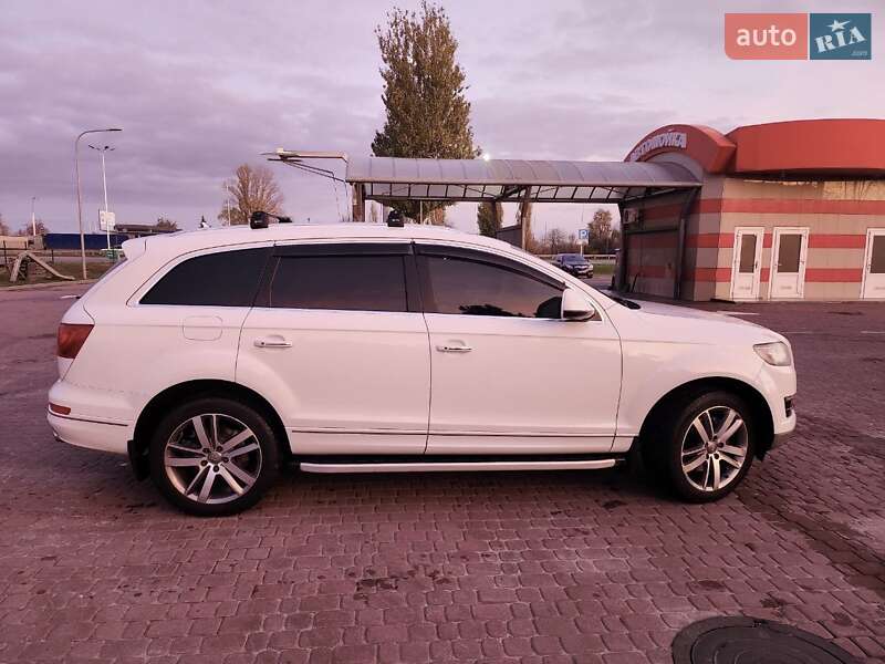 Позашляховик / Кросовер Audi Q7 2013 в Дніпрі