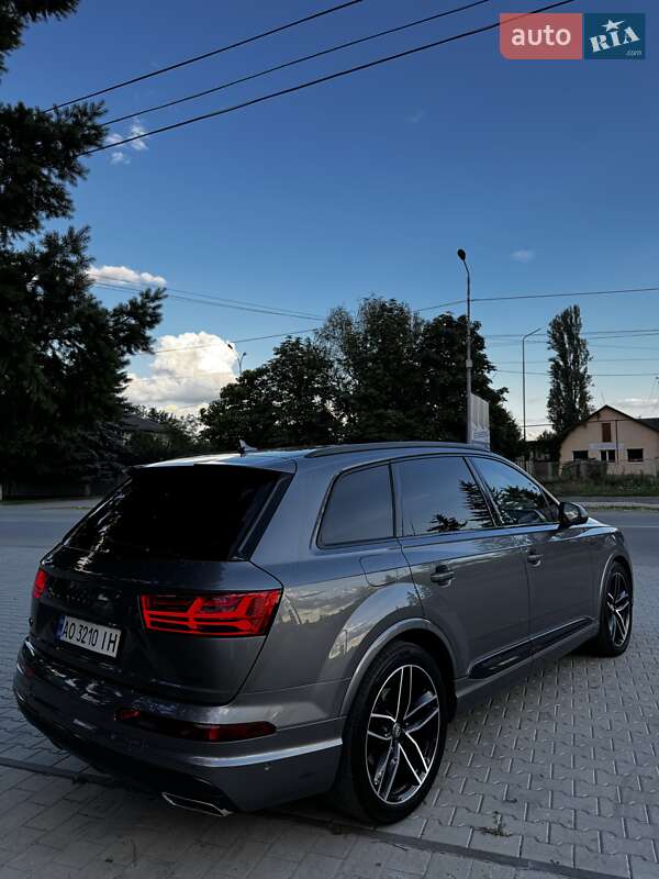Внедорожник / Кроссовер Audi Q7 2017 в Виноградове