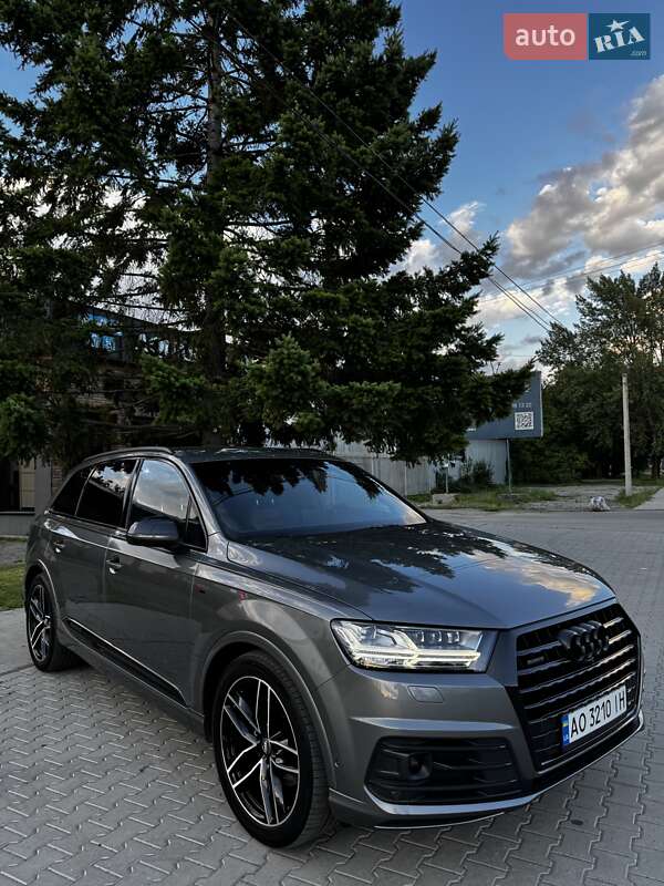 Внедорожник / Кроссовер Audi Q7 2017 в Виноградове
