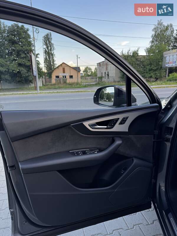 Внедорожник / Кроссовер Audi Q7 2017 в Виноградове