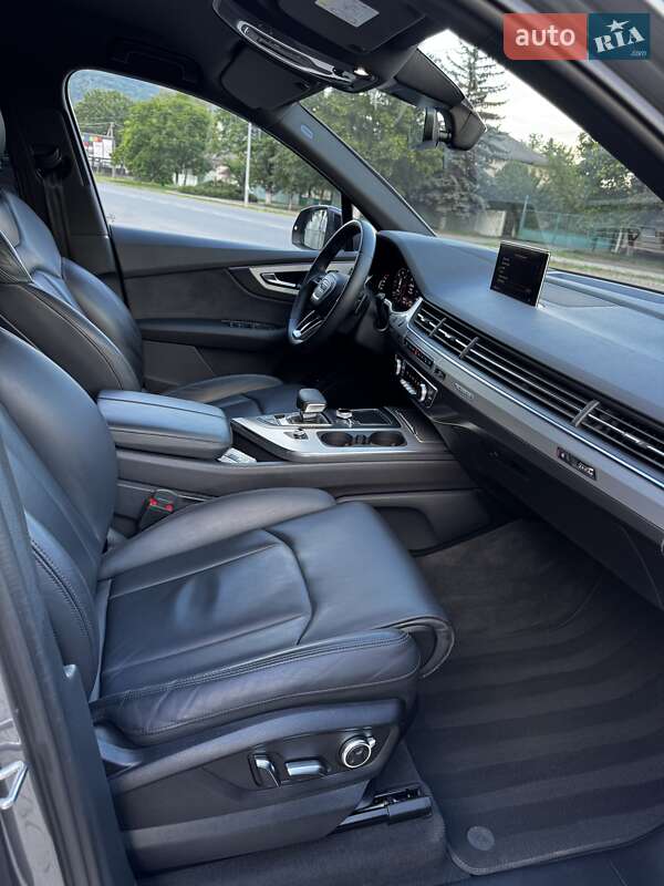 Внедорожник / Кроссовер Audi Q7 2017 в Виноградове