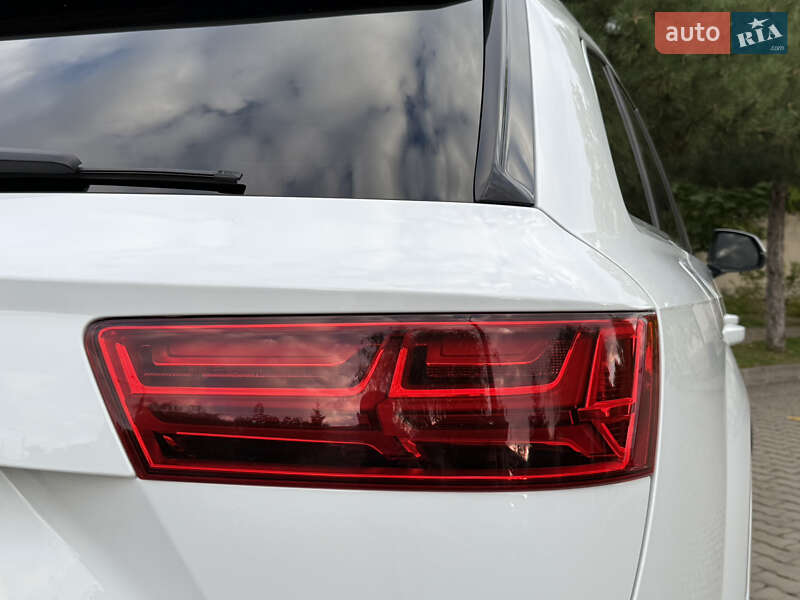Позашляховик / Кросовер Audi Q7 2018 в Одесі